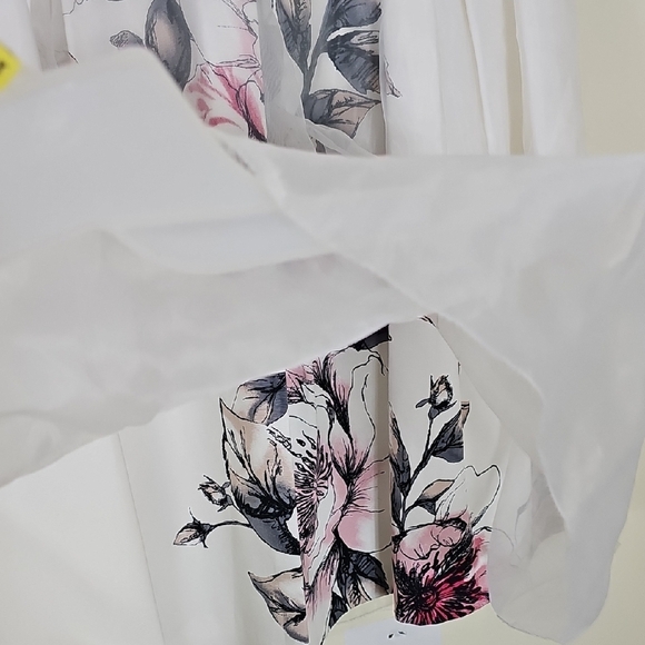 White House Black Market White Floral A-Line Skirt - Picture 3 of 12